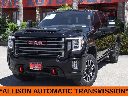 Used 2022 GMC Sierra 2500 AT4 w/ AT4 Premium Plus Package AWD/4WD image 4