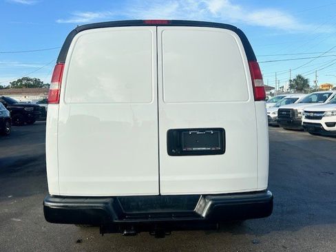 Used 2018 Chevrolet Express 2500 w/ Driver Convenience Package image 6