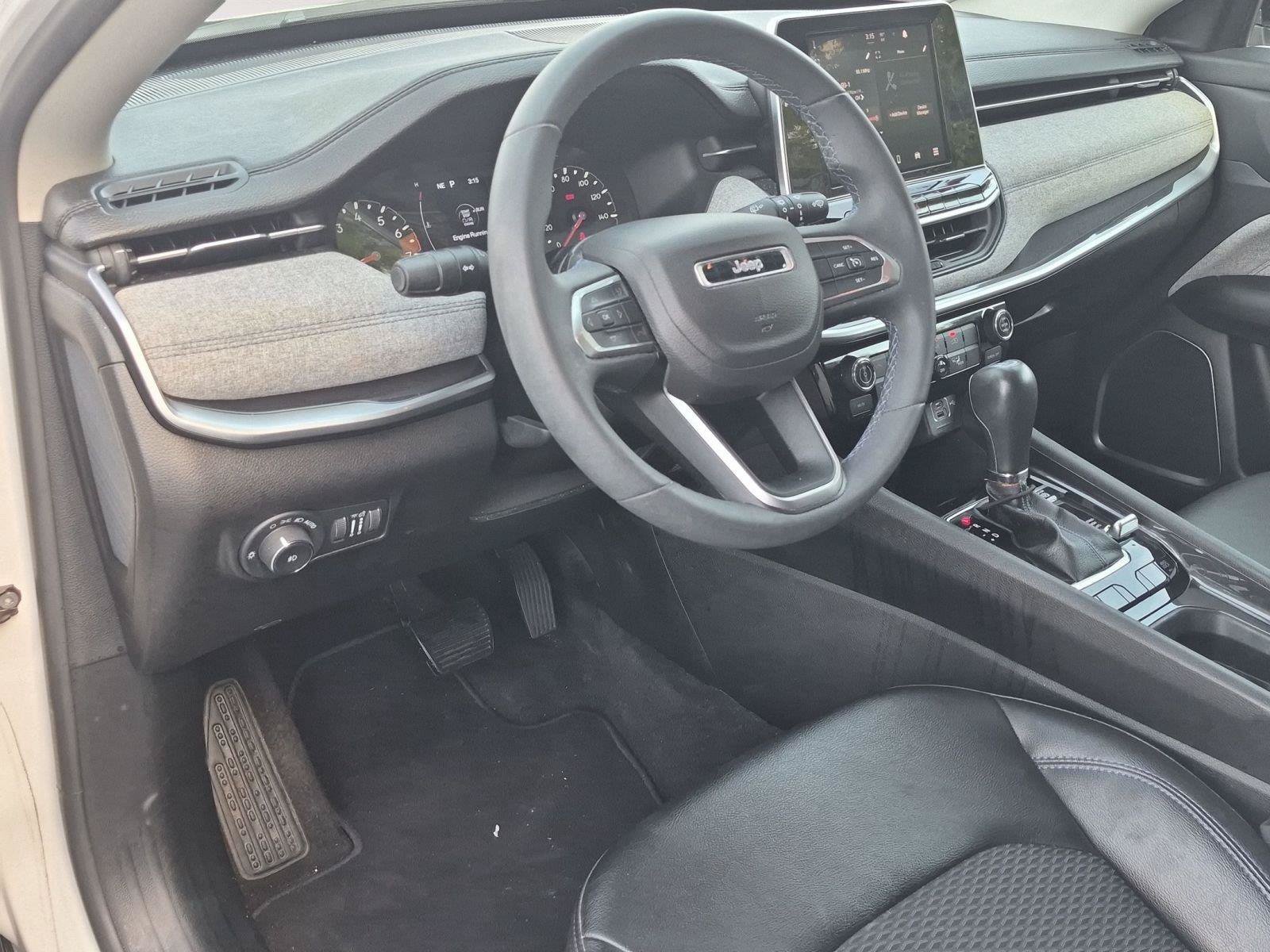 Used 2022 Jeep Compass Latitude AWD/4WD image 29