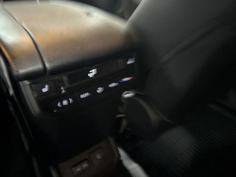 Used 2023 Toyota Highlander Platinum AWD/4WD image 33