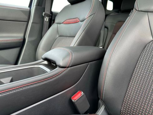 New 2025 Nissan Kicks SR w/ SR Premium Package image 27