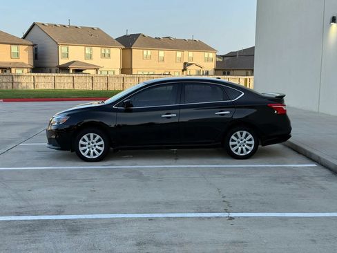 Used 2016 Nissan Sentra SV FWD image 4