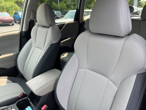 Used 2021 Subaru Forester Premium AWD/4WD image 10