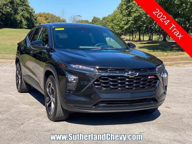 Used 2024 Chevrolet Trax RS w/ Driver Confidence Package FWD image 1