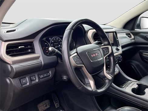 Used 2022 GMC Acadia Denali w/ Denali Ultimate Package image 9