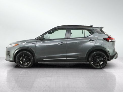 Used 2024 Nissan Kicks SR w/ SR Premium Package FWD image 2