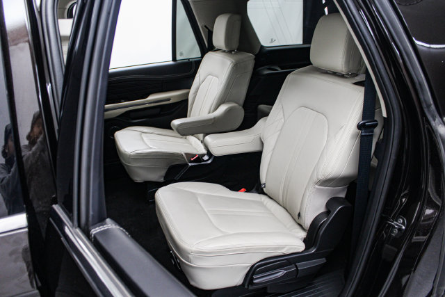 Used 2021 Ford Expedition Max Platinum AWD/4WD image 12