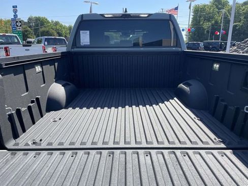Used 2024 Toyota Tundra Platinum AWD/4WD image 9