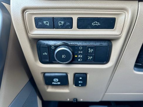 Used 2021 Ford F150 Lariat w/ Equipment Group 502A High image 17