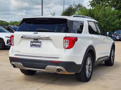 Used 2022 Ford Explorer Limited w/ Equipment Group 301A RWD image 9