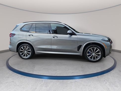 New 2026 BMW X5 xDrive40i w/ M Sport Package image 4
