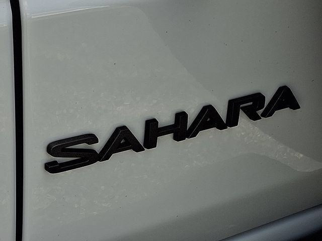 Certified 2025 Jeep Wrangler Unlimited Sahara w/ Safety Group AWD/4WD image 27