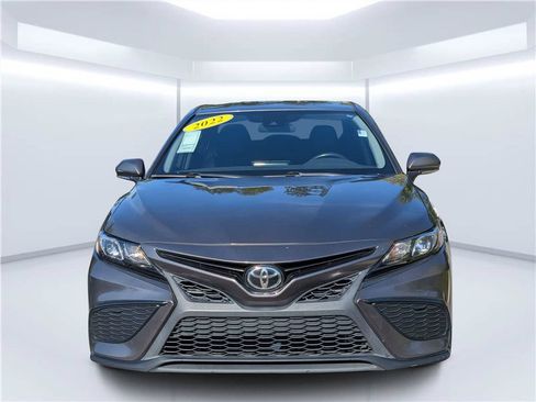Used 2022 Toyota Camry SE FWD image 9