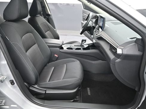 Used 2023 Nissan Altima 2.5 SV w/ SV Premium Package FWD image 30
