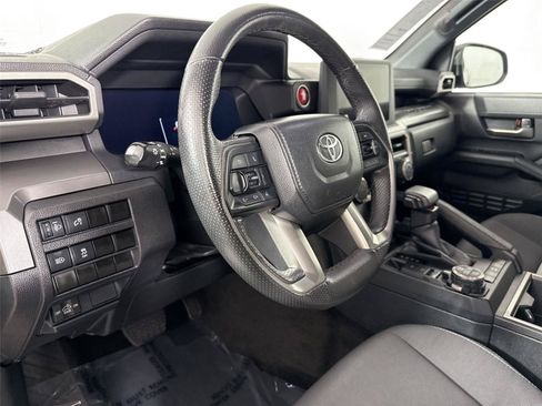 Certified 2024 Toyota Tacoma TRD Off-Road AWD/4WD image 4