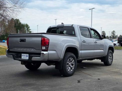 Used 2019 Toyota Tacoma SR5 image 10