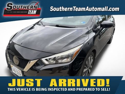 Used 2020 Nissan Versa SR w/ Convenience Package FWD image 1