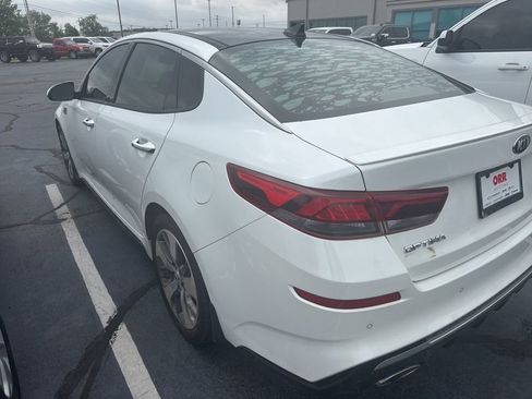 Used 2019 Kia Optima S w/ S Panoramic Sunroof Package FWD image 2