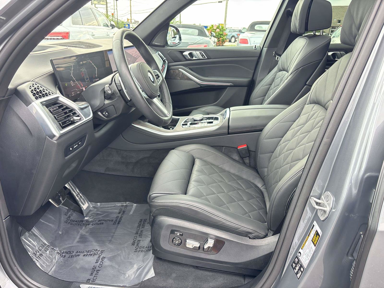 Used 2026 BMW X5 xDrive40i w/ M Sport Package AWD/4WD image 11