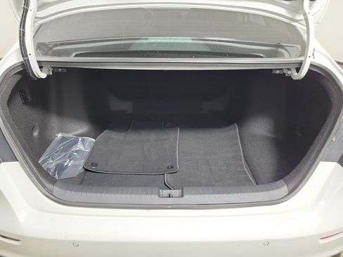 Used 2024 Honda Accord EX-L image 10