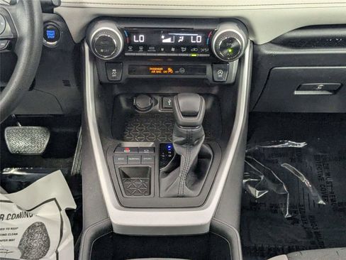 Certified 2022 Toyota RAV4 XLE w/ Convenience Package FWD image 37