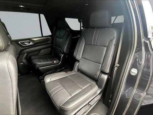 Used 2022 Chevrolet Tahoe RST w/ Sport Performance Package AWD/4WD image 22