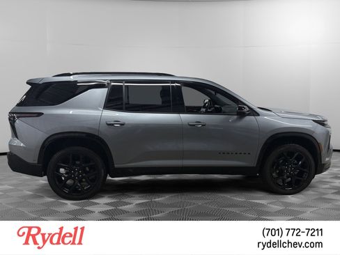 Certified 2024 Chevrolet Traverse RS w/ LPO, Floor Liner Package image 6