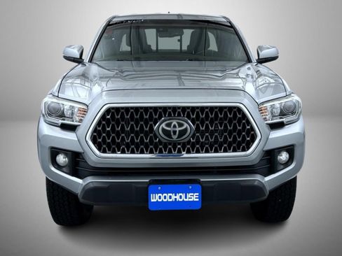Used 2019 Toyota Tacoma TRD Off-Road AWD/4WD image 2