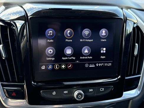 Used 2020 Chevrolet Traverse LT w/ Driver Confidence II Package AWD/4WD image 9