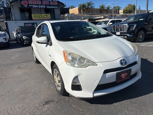 Used 2012 Toyota Prius C Two image 5