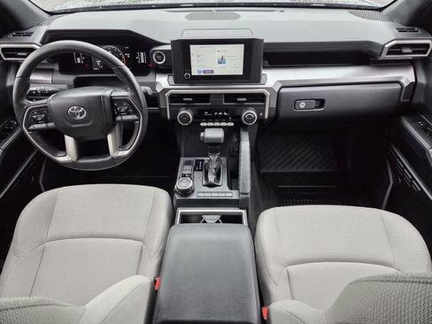 Used 2025 Toyota 4Runner SR5 AWD/4WD image 12