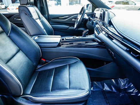 Used 2022 Cadillac Escalade ESV Sport image 17