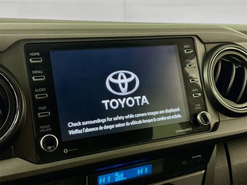 Used 2021 Toyota Tacoma TRD Sport image 12