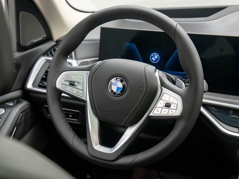 New 2026 BMW X7 xDrive40i w/ Premium Package image 11