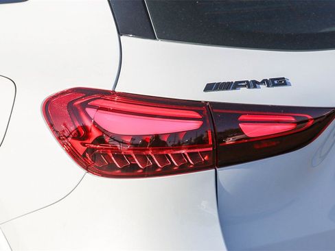 Used 2024 Mercedes-Benz GLA 35 AMG 4MATIC image 9