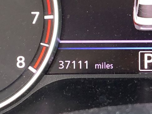 Used 2025 Nissan Sentra SV image 9