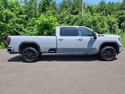 Certified 2025 GMC Sierra 3500 AT4 w/ AT4 Premium Plus Package AWD/4WD image 7