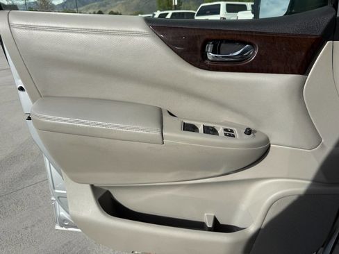 Used 2015 Nissan Quest SV image 28