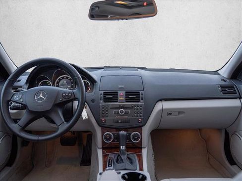 Used 2011 Mercedes-Benz C 300 4MATIC Sedan image 28