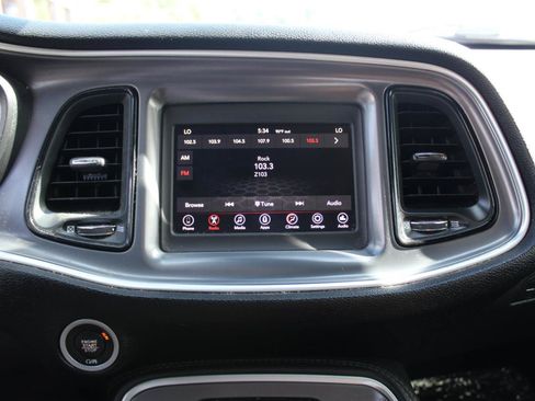 Used 2019 Dodge Challenger SXT RWD image 13