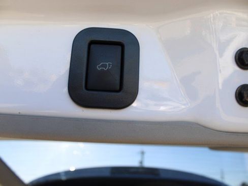 Used 2014 Toyota Sienna Limited w/ Limited Premium Package image 7