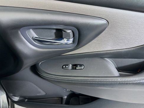 Used 2020 Nissan Murano SV image 31
