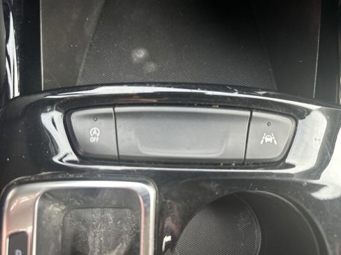 Used 2024 Chevrolet Trax LT w/ Driver Confidence Package image 17