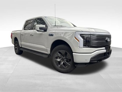 Used 2024 Ford F150 Lightning Lariat image 1