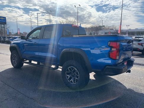 Used 2024 Chevrolet Colorado ZR2 w/ Technology Package image 3