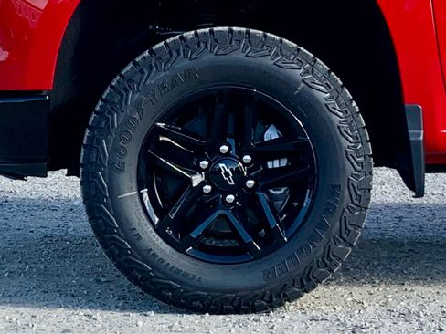 New 2026 Chevrolet Silverado 1500 Custom Trail Boss w/ LPO, Dark Essentials Package image 21