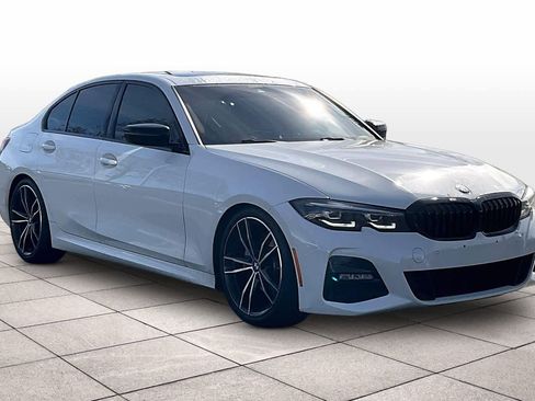 Used 2022 BMW 330i xDrive Sedan w/ M Sport Package image 2