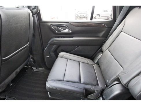 Used 2024 Chevrolet Tahoe LT w/ LT Signature Package RWD image 12