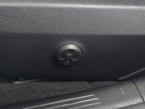 Certified 2025 Mercedes-Benz C 300 4MATIC Sedan image 34