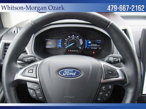 Used 2024 Ford Edge Titanium image 38